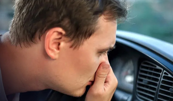 علت بوی بنزین داخل ماشین و رفع آن