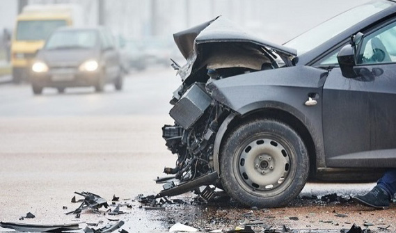 آیا تصادف بدون گواهینامه قتل عمد است؟